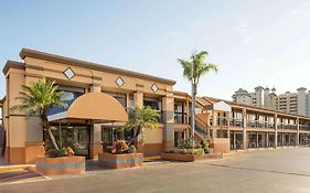 Travelodge By Wyndham Fort Myers North